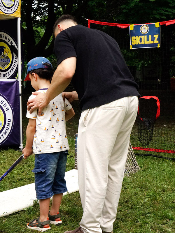 Eisadler Dortmund am Stand im Westpark - Ben Busch
