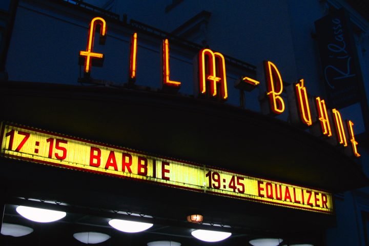 Kino - Film-Bühne zur Postkutsche Leuchtreklame