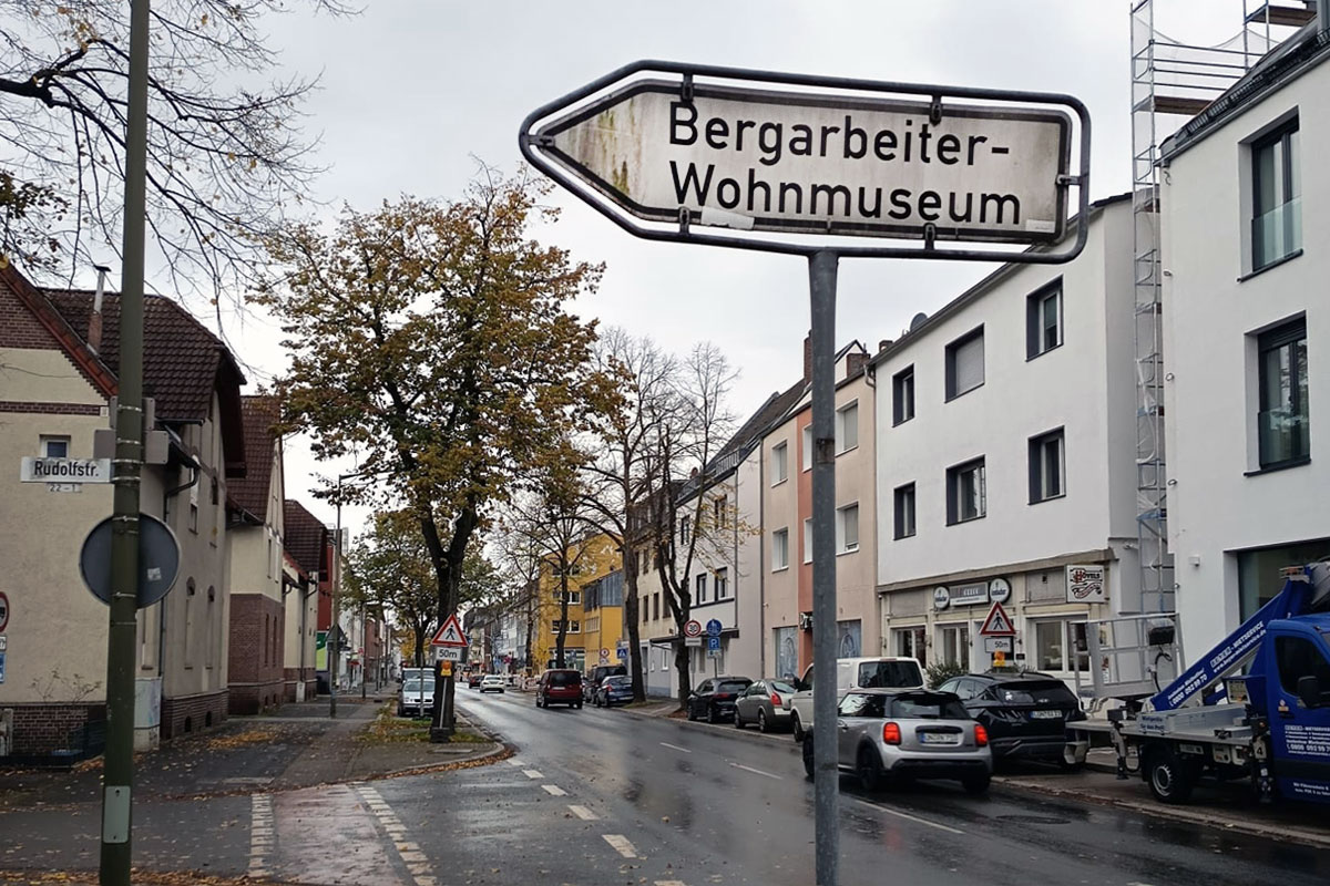 Bergarbeiter-Wohnmuseum Straßenschild, Titelbild