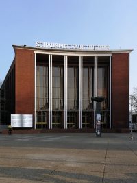 Wolfgang Welt Tour - Schauspielhaus Frontansicht