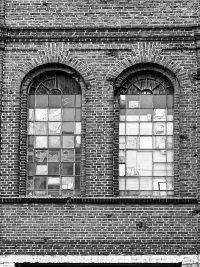Steinhammerstr. Fotoserie Teil 2 Fenster Industriehalle