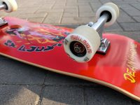 Limitiertes Skateboard von Dean is Home