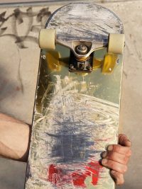 Danny Darkslide und die Deutsche Skateboardmeisterschaft - Sein eigenes Brett